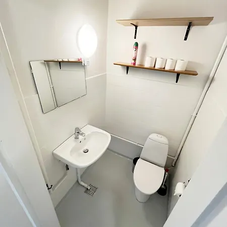 Large Double With Free Parking * 올보르