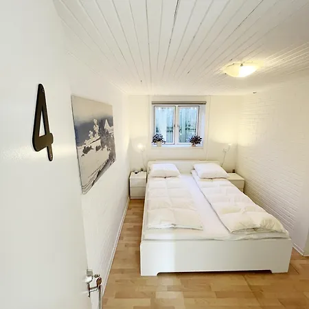 Central Large Double Room With Free Parking Aalborg